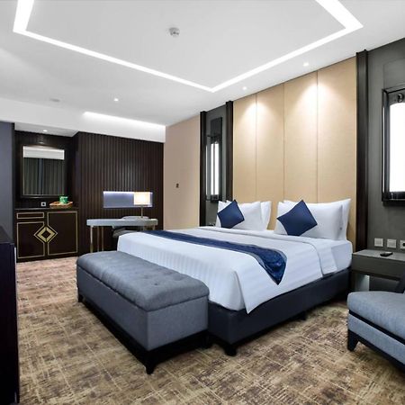 Aston Sidoarjo City Hotel & Conference Center Экстерьер фото