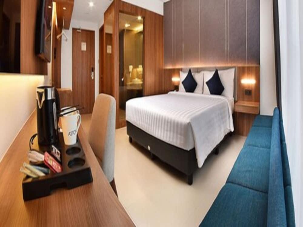 Aston Sidoarjo City Hotel & Conference Center Экстерьер фото