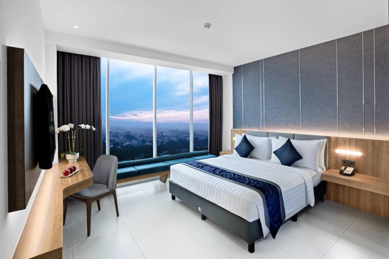 Aston Sidoarjo City Hotel & Conference Center Экстерьер фото