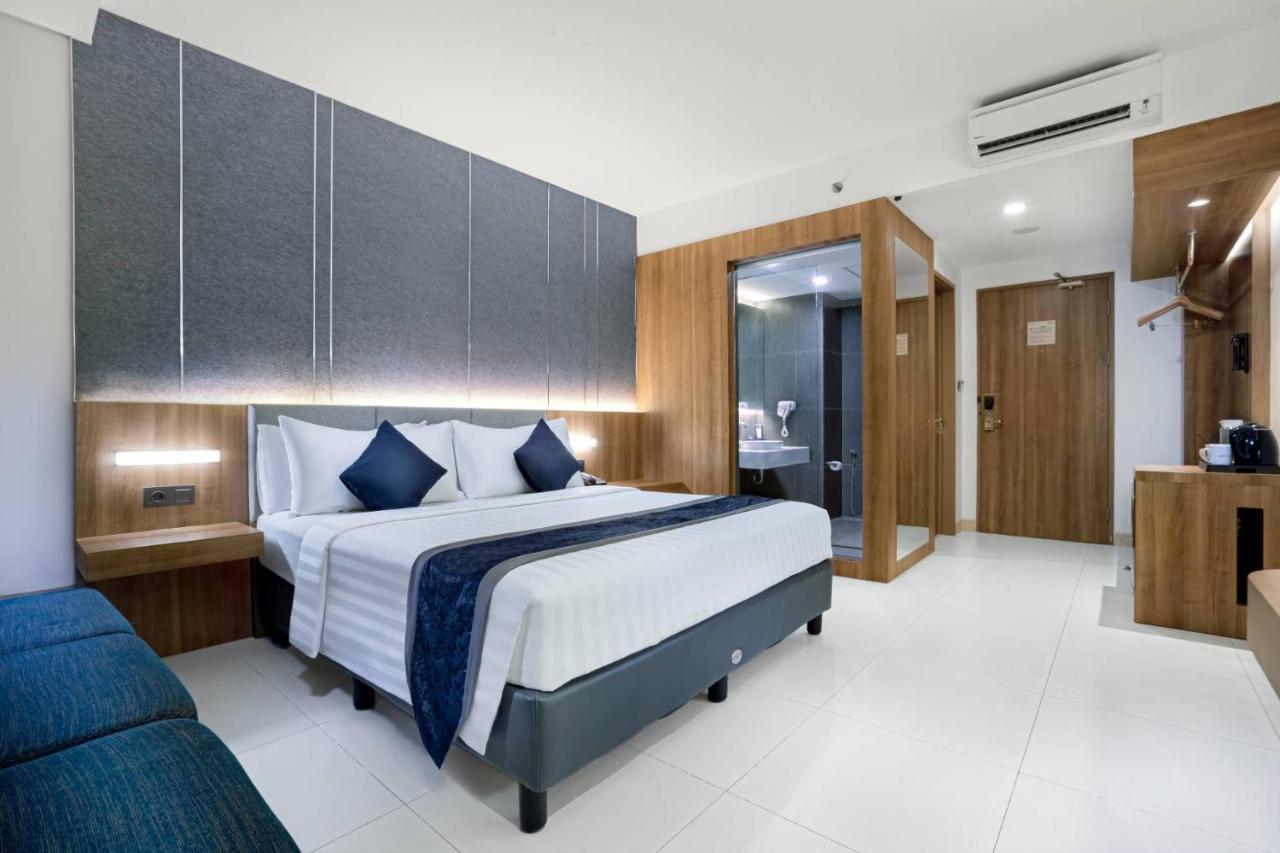Aston Sidoarjo City Hotel & Conference Center Экстерьер фото