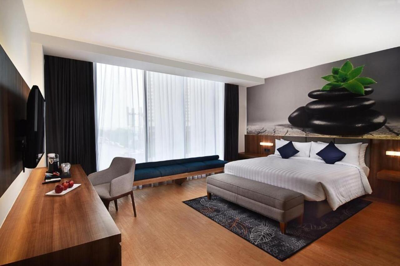 Aston Sidoarjo City Hotel & Conference Center Экстерьер фото