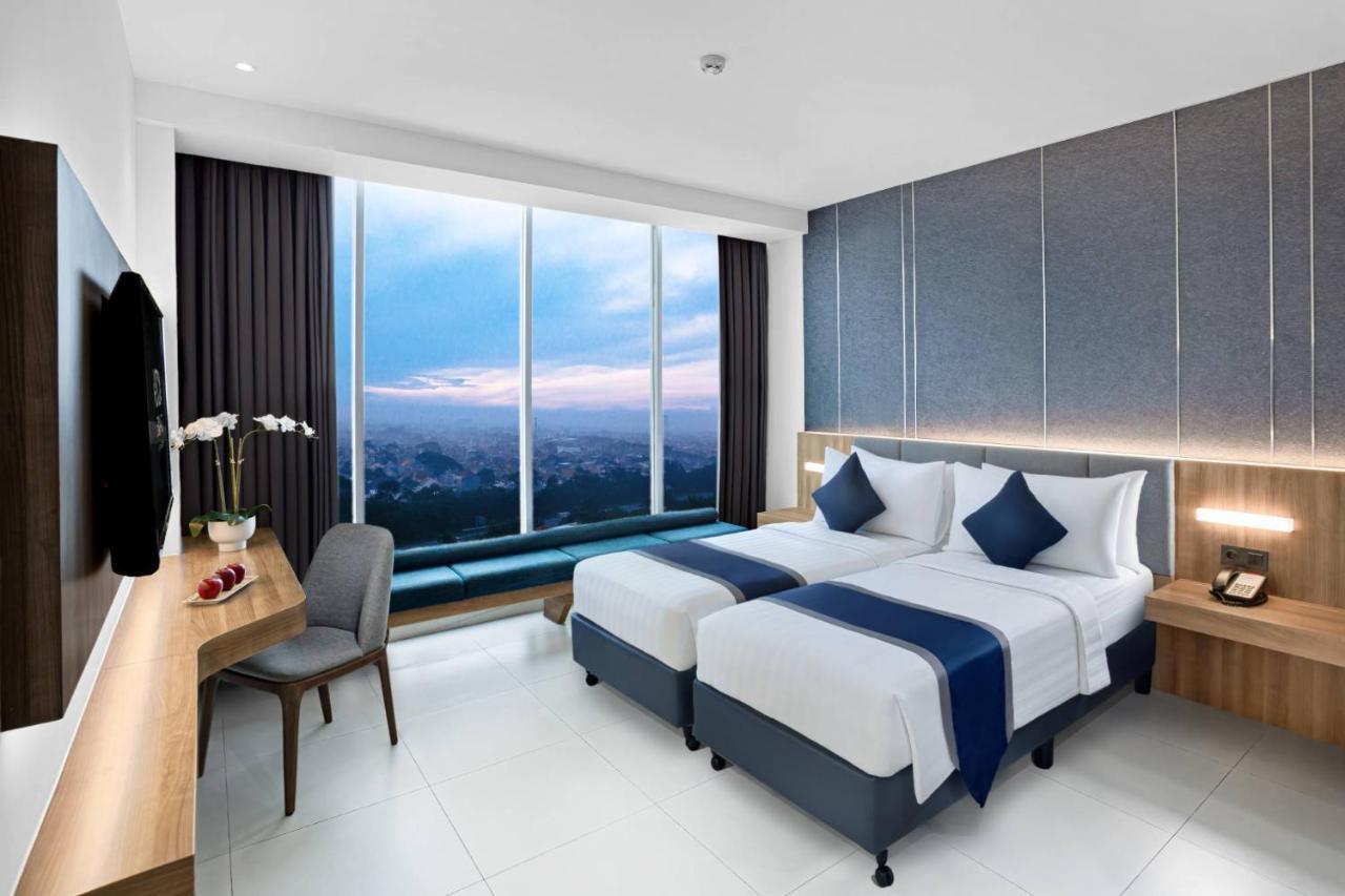 Aston Sidoarjo City Hotel & Conference Center Экстерьер фото